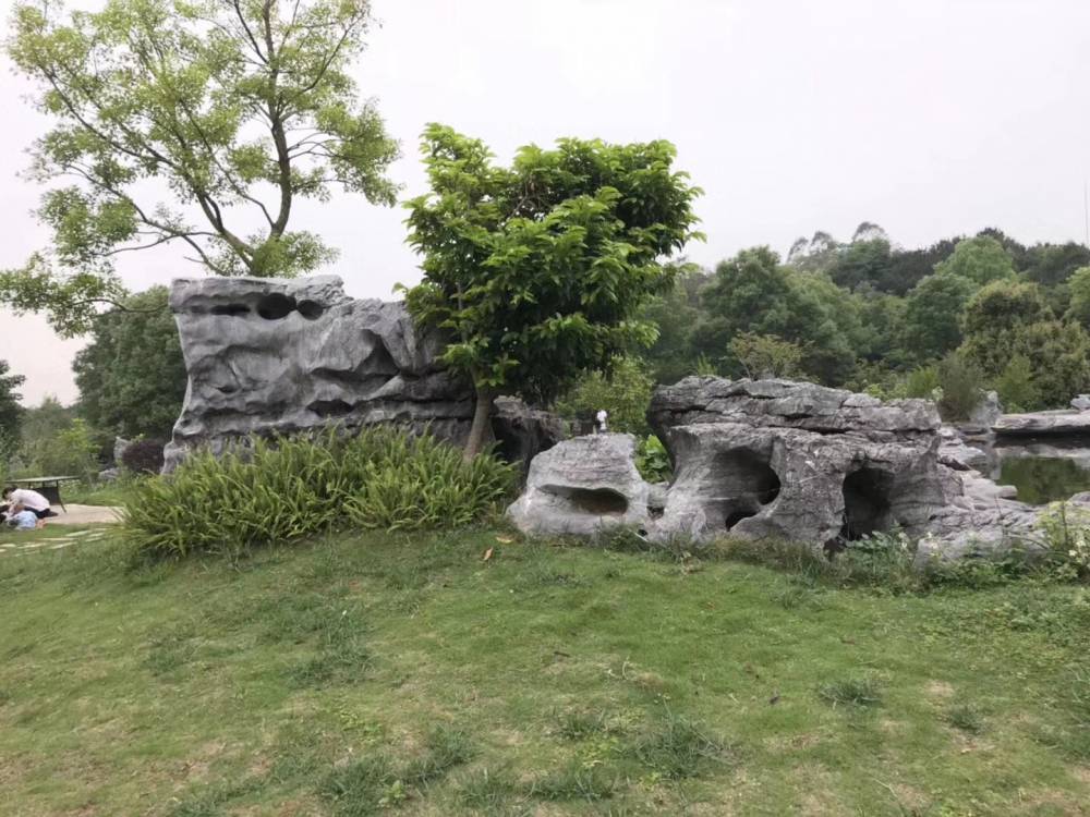 从黑山石到野山石 日式枯山水与现代假山景观的静思交融